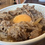 すき家 - 料理写真:牛丼並に生卵　480＋90＝570円