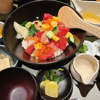 大山鶏と鮮魚 居酒屋 まいか - 
