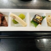 中國名菜 龍坊 代官山店 - 前菜四種盛り合わせ