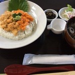 生うに二色丼（赤白）
