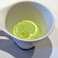 アンフュージョン - イタリア産グリンピースのスープ