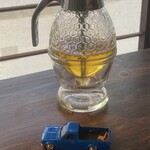 らっこや - 見て可愛い　底からハチミツ出るよ