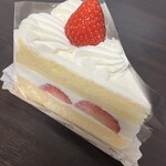 シャトレーゼ - 料理写真:スペシャル苺ショート ¥410