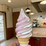 喫茶いちご - ちんまり店内