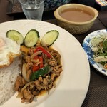 タイ料理 SaamRoa - 