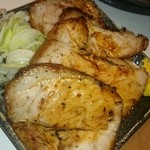 宮川橋もつ肉店 - 煮豚