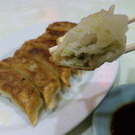 招福 - カリッカリのアツアツな望ましい餃子