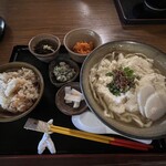 真壁ちなー - ゆし豆腐そばセット（じゅーしー） ・無料のフーチバーは、無くなってた •••（涙）