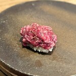 すし処 ひさ田 - ◯ 榊山牛カイノミ 醤油漬け