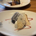 ドラード - 桜風味のバスチーとカヌレ