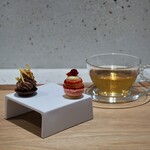 Haruka Murooka - いちごマカロン/ブラッドオレンジショコラタルト