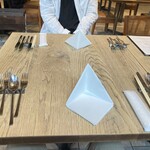 296748110 - テーブルセッティング