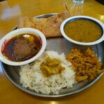 インディアン・レストラン　ロタ - 土曜日のバングラデシュカレーセット
