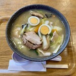餃子とラーメンの旨い店 みよし - 料理写真: