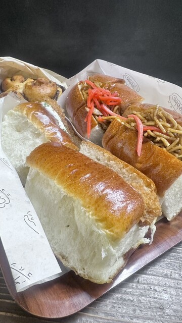 niko and  COFFEE TOKYO - Meiji Jingumae/Cafe | Tabelog