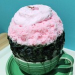 かき氷&デザート&カフェ ボンジョルネ - 桜あんみつ氷2,200円✨トップに塩漬けの桜、桜エスプーマ、桜シロップに、念願のよもぎシロップ！