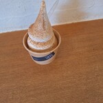 手打ち蕎麦　いよ翁 - いよ翁のそば茶ソフトクリーム