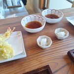 手打ち蕎麦　いよ翁 - 天つゆ、大根おろし