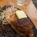 うず食堂 - 骨付き照り焼きチキン（968円）