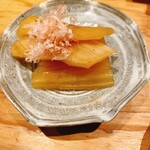 古町 千 - セロリの酢漬け