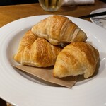 アダット マルヤマ - 自家製ふんわりクロワッサン