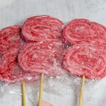 海老沢精肉店 - 仙台牛ロールステーキは丁寧に１枚ずつラッピング！