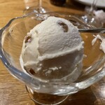 アダット マルヤマ - ラムレーズンアイス