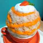かき氷&デザート&カフェ ボンジョルネ - キャロットケーキ氷2,000円✨旬の雪下人参(ゆきのしたにんじん)使用♪トップのグラッセも素敵！キャロットソースにアールグレイシロップ、中にはミルクシロップとドライフルーツやナッツ入り♡
