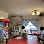 親爺のライスハウス - 店内（テーブル席）