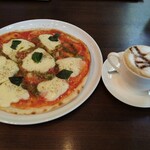 アンド ブル コーヒー - マルゲリータ(チーズ増量)&カフェモカ