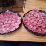 焼肉食堂たつみ - 豚タン(2日前要予約5人前から)