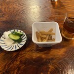 なかむら - 最初にお新香と小鉢