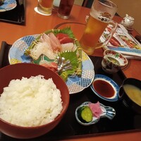 いけす無門 新宿 - お刺身定食(限定数あるようです)