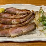 魚崎酒場 きりん - 秘伝ダレの焼き豚