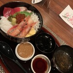 日本料理 初海 - 