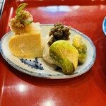 樽酒と蕎麦VIBES - だし巻き　揚げたそら豆　里芋のポテサラ