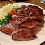 新料理 都留野 - たん焼き（ちょい右）