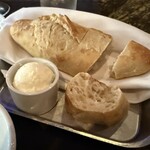 Ruth's Chris Steak House - ほかほかのパン、美味しかった