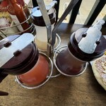 Eggs 'n Things - 3種のソースもついていきます