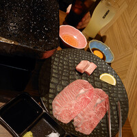 焼肉×創作びすとろ 笑進笑明 - 牛トロ炙り焼き