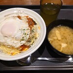 松屋 - 【期間限定】チーズバーガー丼