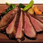 ビストロ ル ブルジョン - 鴨ムネ肉のロースト