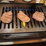 うしごろバンビーナ - 生タン焼き