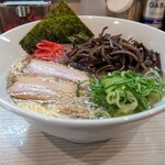 博多ラーメン 鶴や - ラーメン、きくらげトッピング