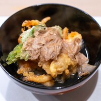 うを徳 - 2025.4 揚げ出し椀（徳島吉野川産ナマズ、駿河湾産桜海老、秋田産コシアブラ）