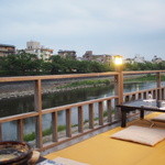 鳥彌三 - 鴨川と納涼床