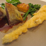 ラ メゾン クルティーヌ - ｳﾄﾞのﾌﾘｯﾄ、一番上ﾄﾞﾌｨﾉﾜ。