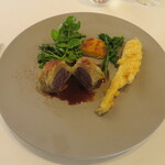 ラ メゾン クルティーヌ - 猪のキャベツ包み。