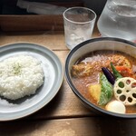 SAMA - チキンカリー（トマトベース）
2辛ライス少なめ（130g）
1620円