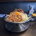 RAMEN HITONI YASASHIKU - 【国産汁無豚ラーメン（生卵付）】